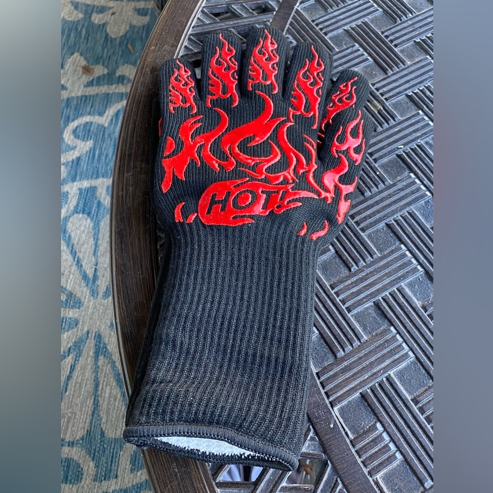 Black and Red Flame Oven Mitt